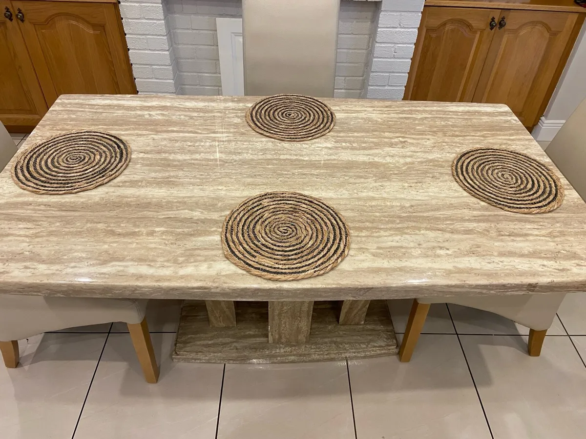 Table & chairs - Image 3