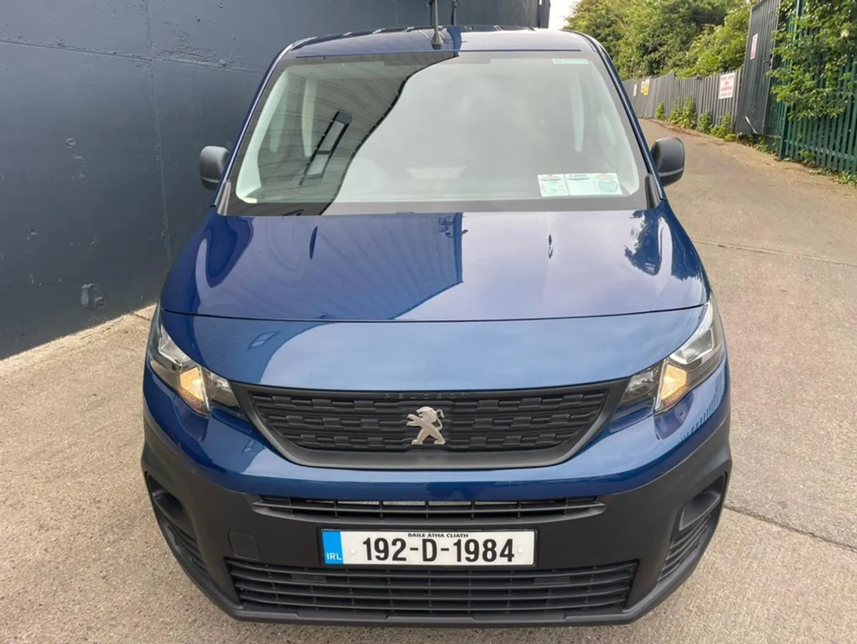 Peugeot Partner Active 1.6 Bluehdi 75 650KG 3seat - Image 2