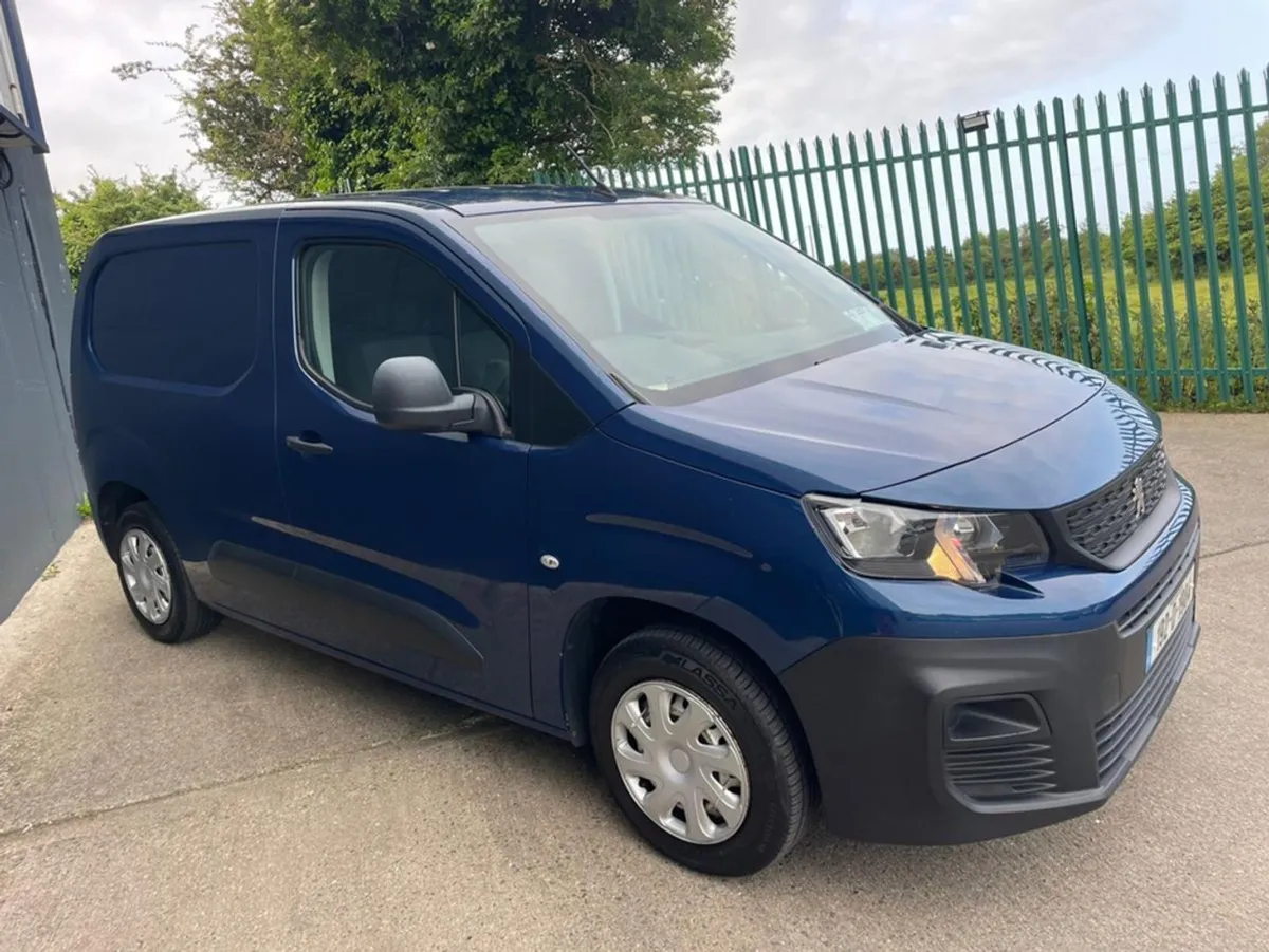 Peugeot Partner Active 1.6 Bluehdi 75 650KG 3seat - Image 3