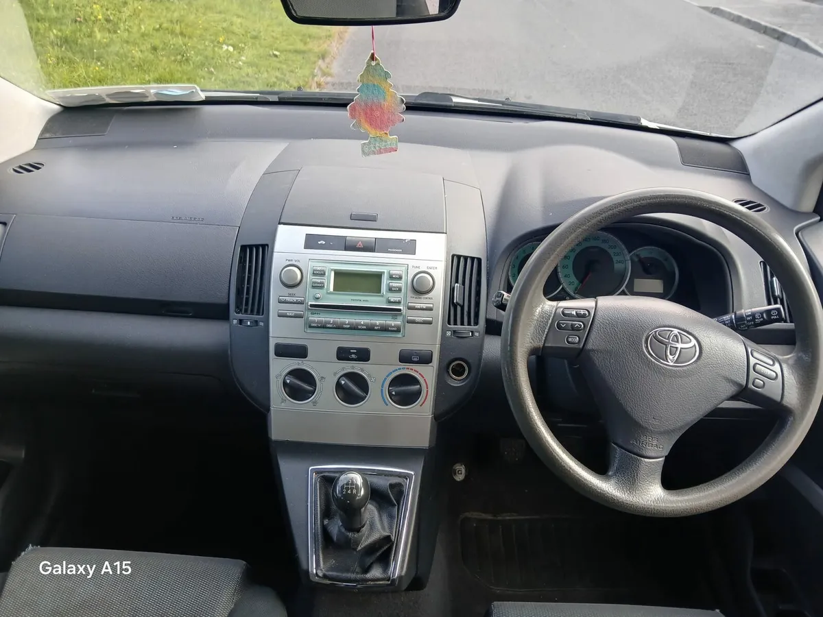 Toyota verso - Image 4