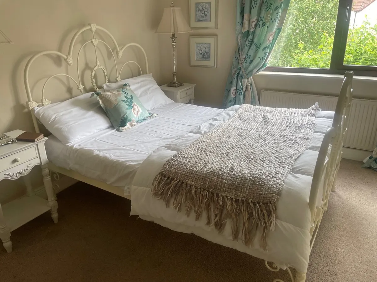 Bedroom - Image 2