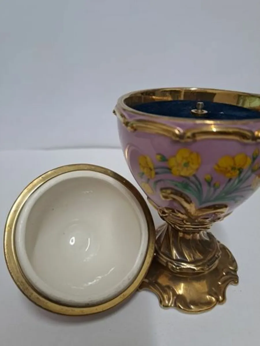 House of Faberge Buttercup - Image 4