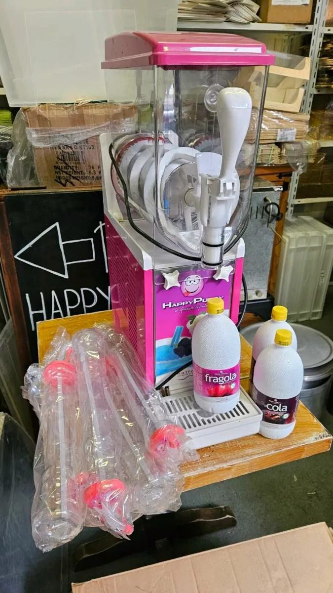 Slushy machine, mobile cart, tables, chairs - Image 1