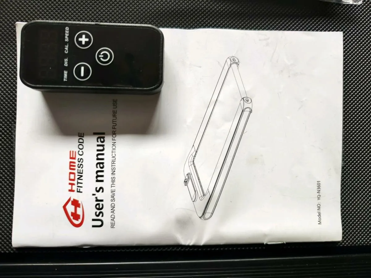 Underdesk treadmill with mat - Image 3
