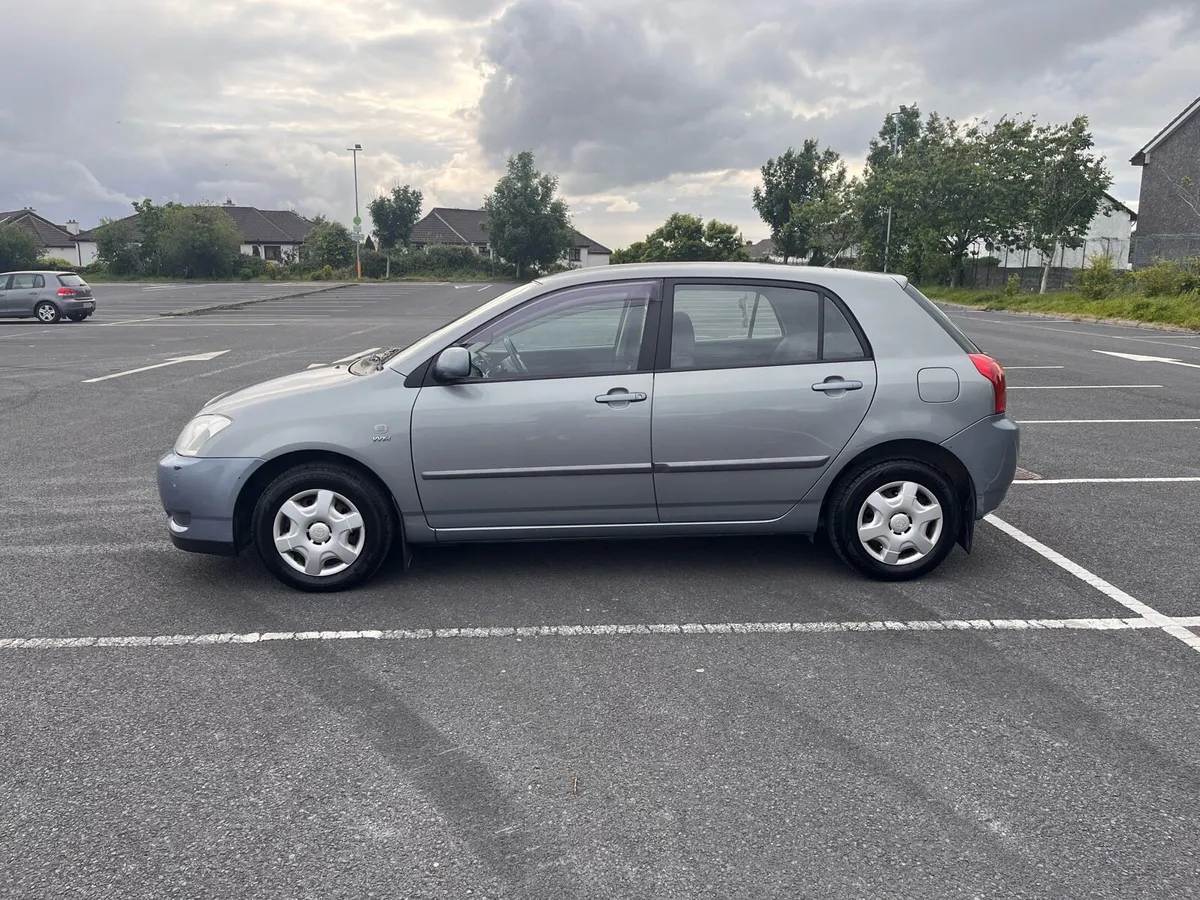 Toyota Corolla - Image 4