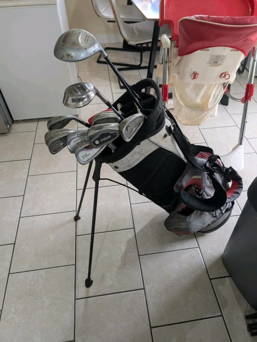 Set of adult Golf clubs with stand bag - Image 1