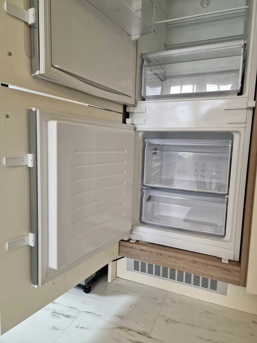 Integrated Fridge Freezer Bosch Series-2 - Image 4