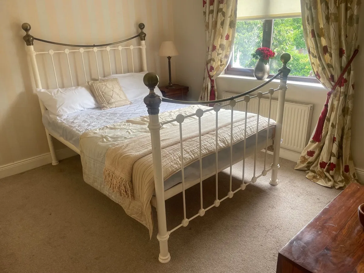 Bedroom & mattress