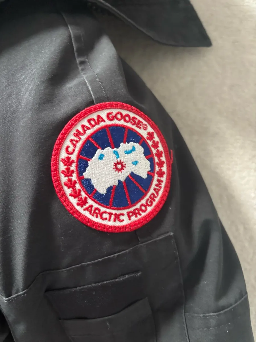 canada goose jacket - Image 2