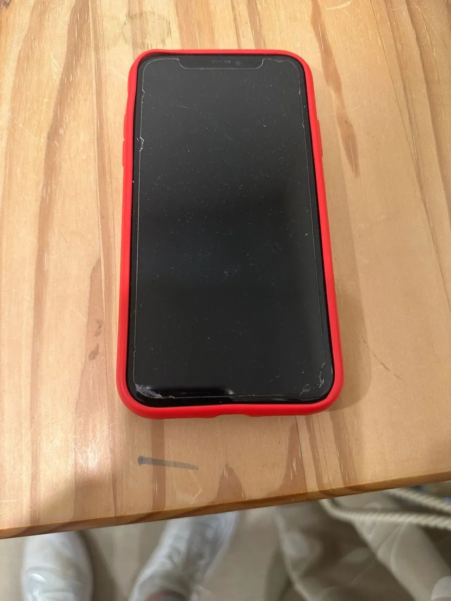 iPhone 11 - Image 3