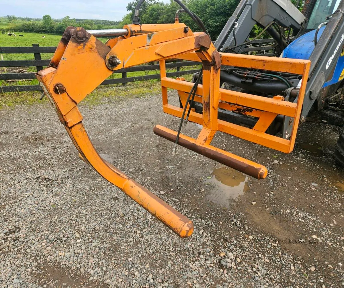 Bale Stacker - Image 1