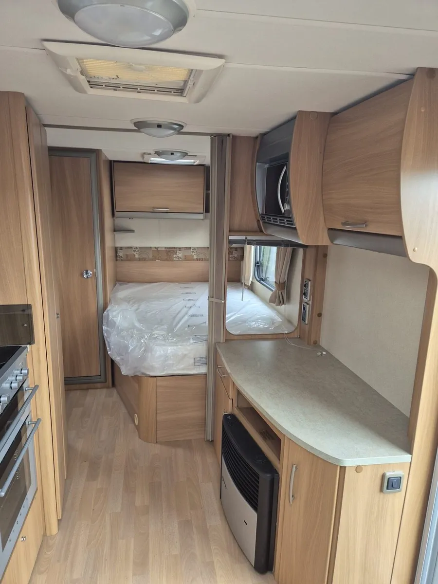 Swift cornche 4 berth fixed bedroom auto movers - Image 4