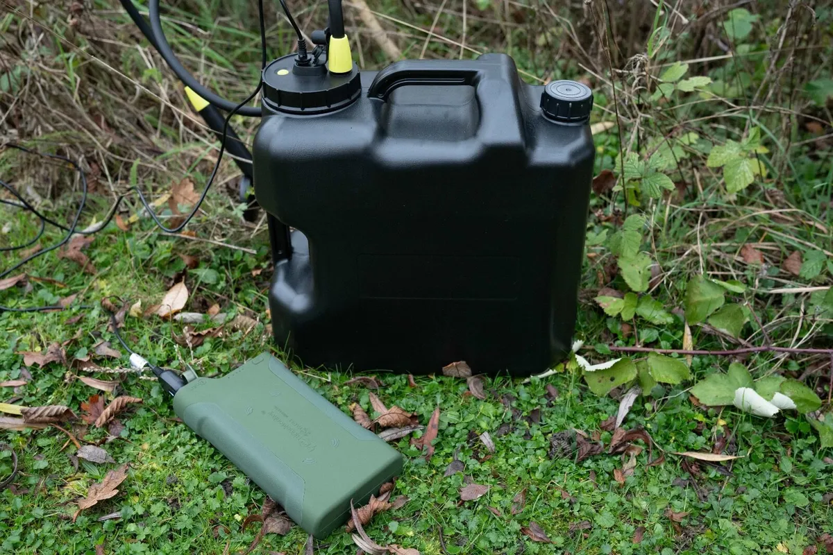 RidgeMonkey Outdoor Power Shower - 20L - Image 4