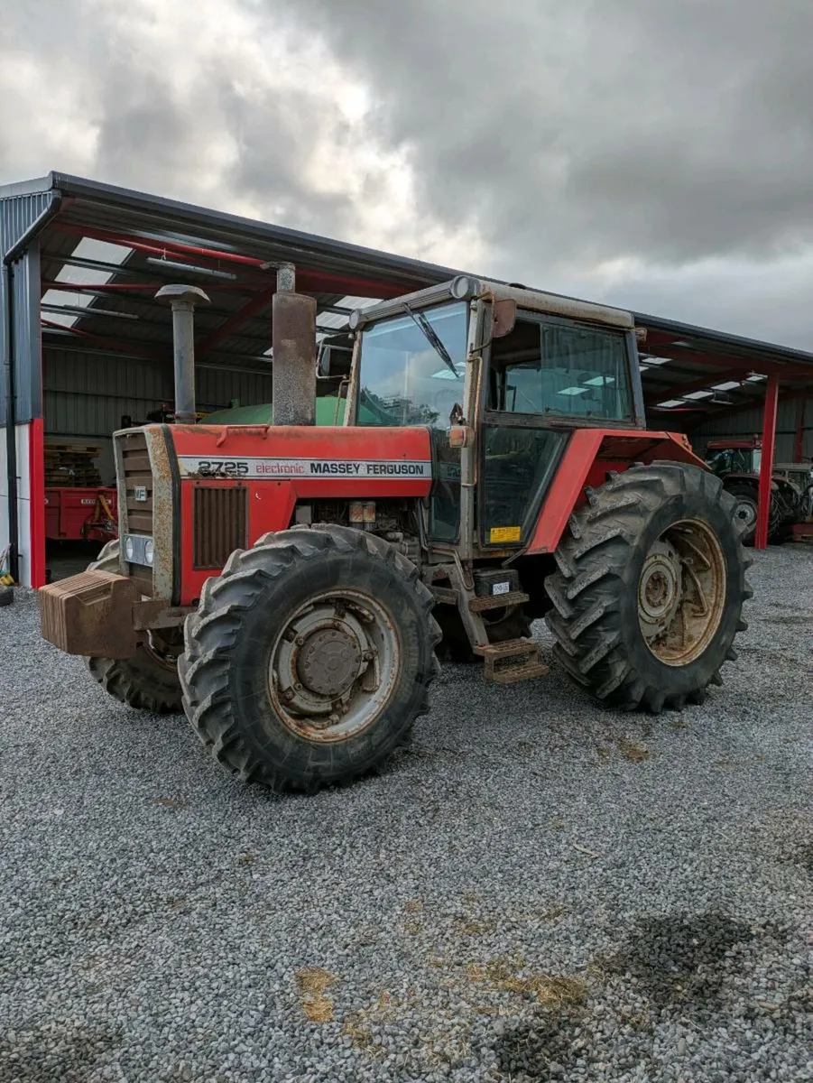 Massey Ferguson 2725 - Image 1