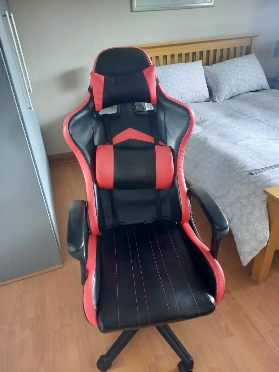 Gaming chair - Image 1