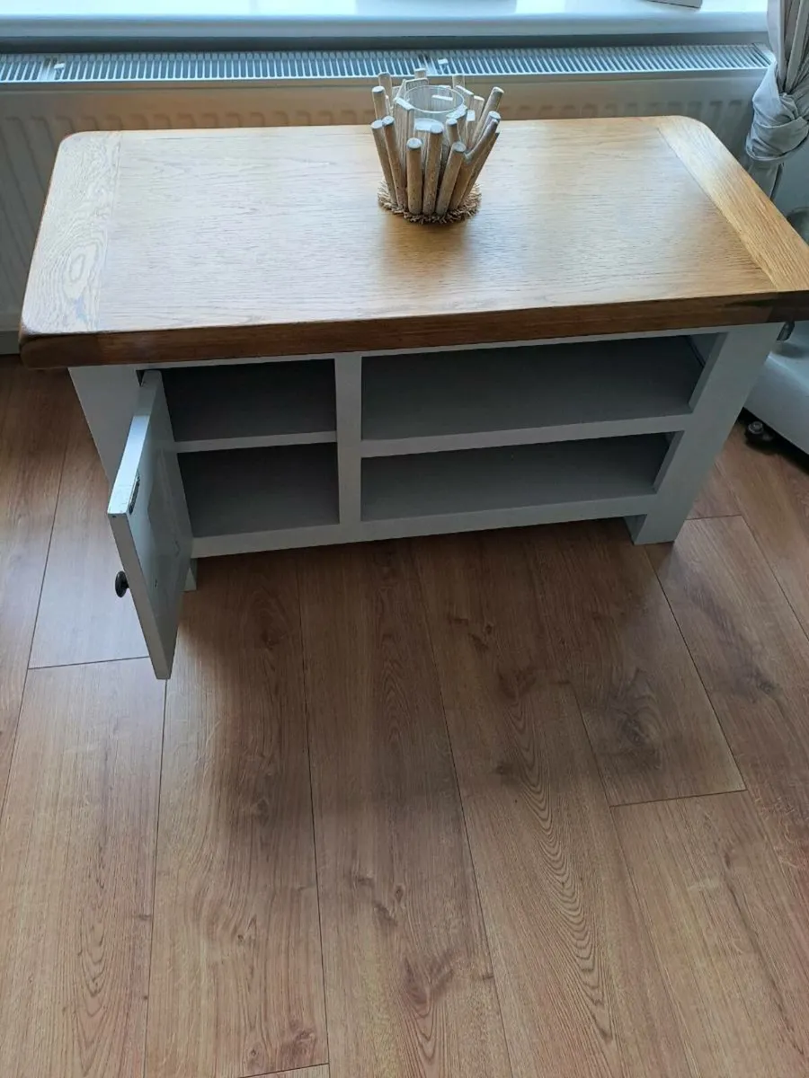 T V cabinet - Image 3