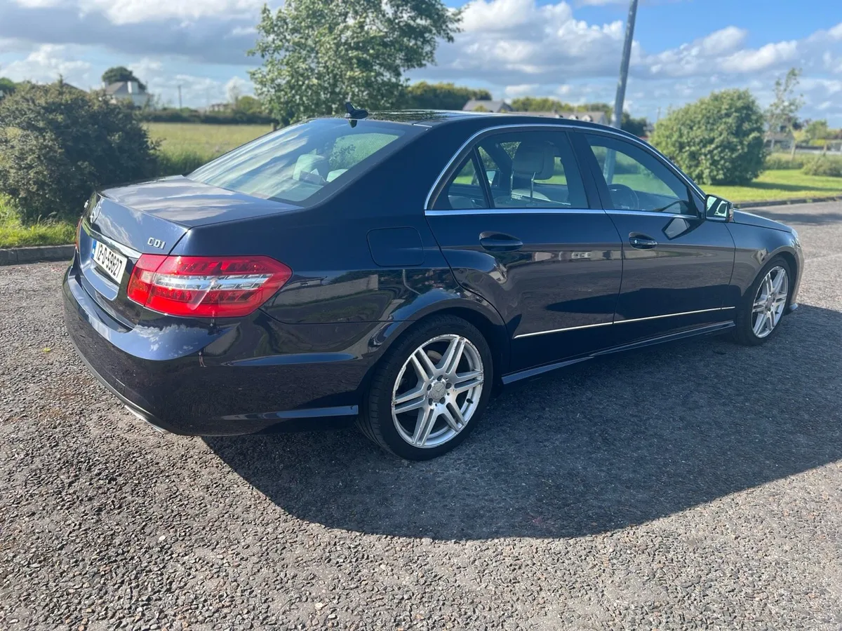 Mercedes Benz E350 - Image 3