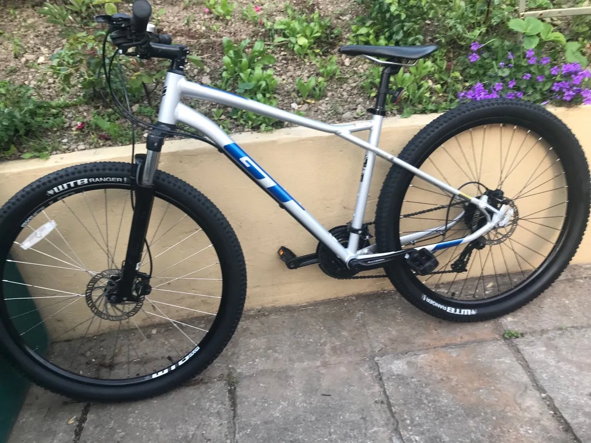 GT Aggressor 29 er Mountain  Bike - Image 1