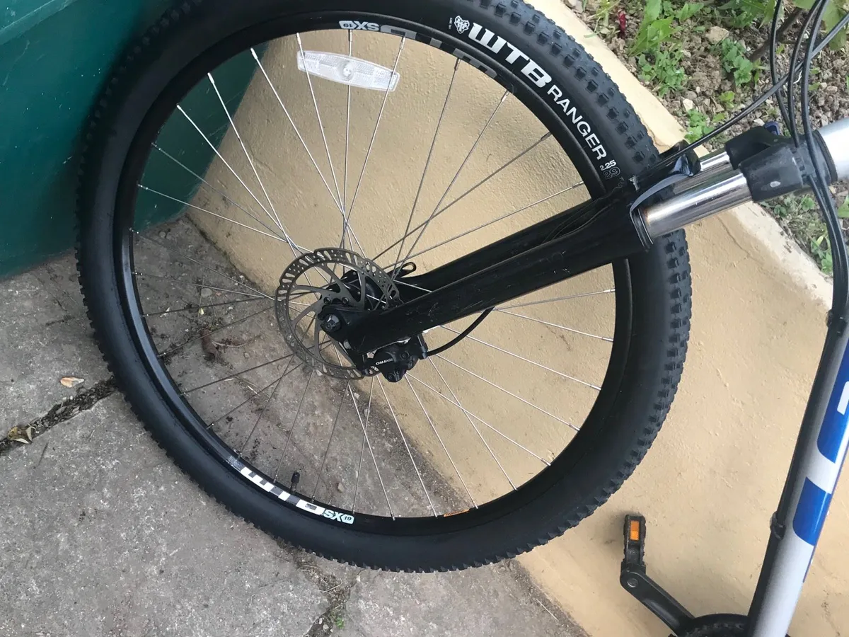 GT Aggressor 29 er Mountain  Bike - Image 3