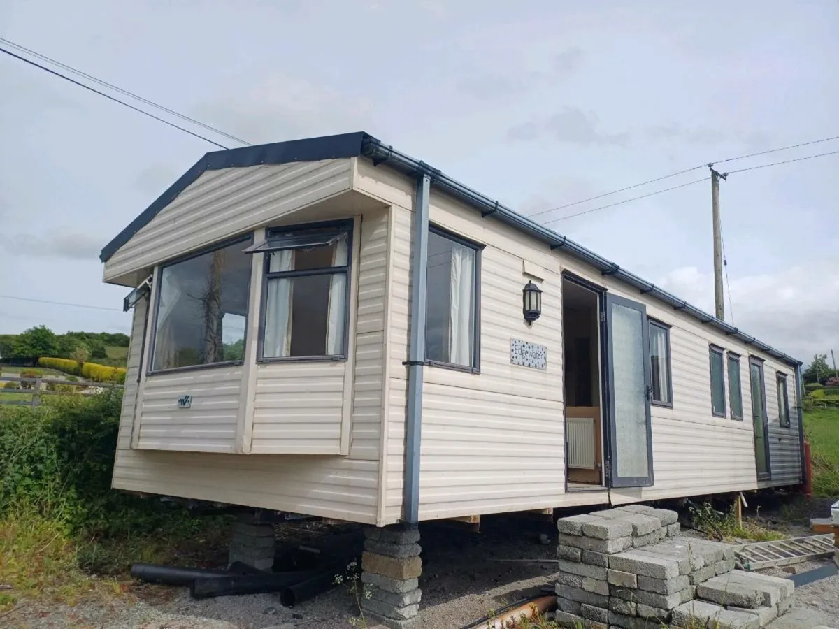 Mobile home - Image 1