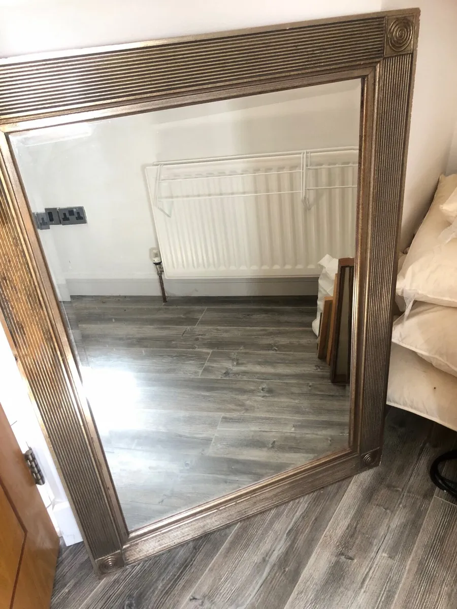 Large bronze mirror - Image 2