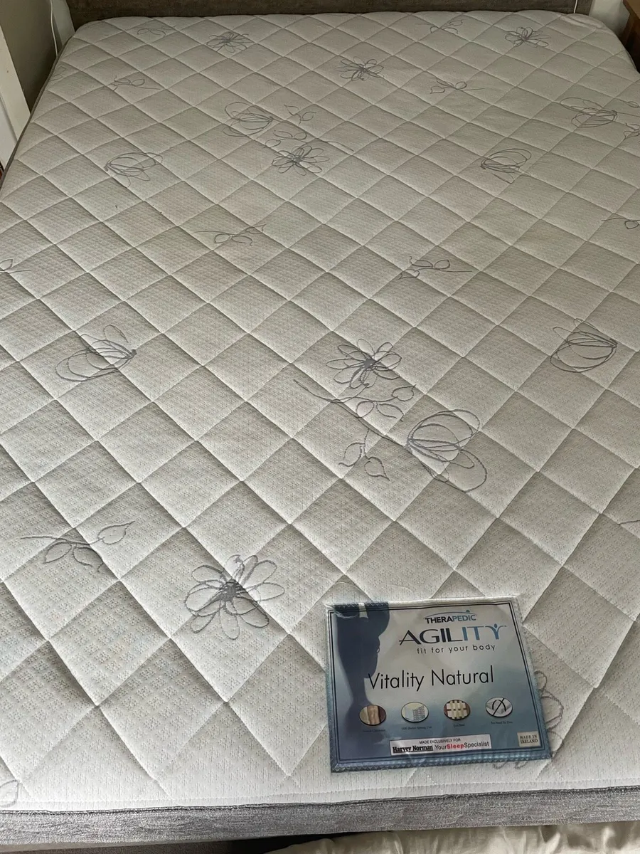 King bed - Image 4