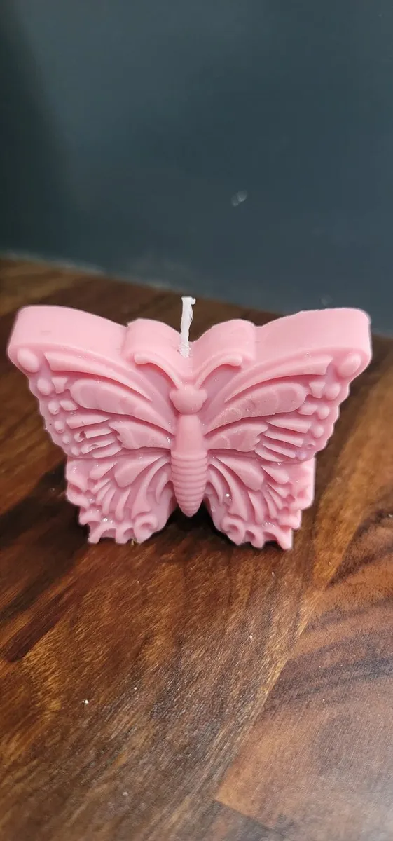 Soap/ candle business for sale 70 moulds , job lot - Image 4