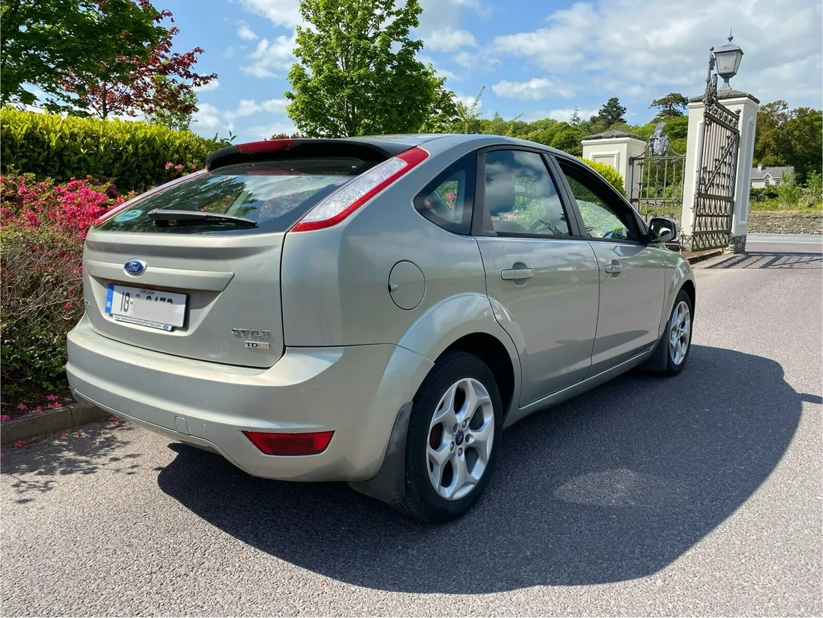 2010 Ford Focus.. Long NCT & New Service - Image 4