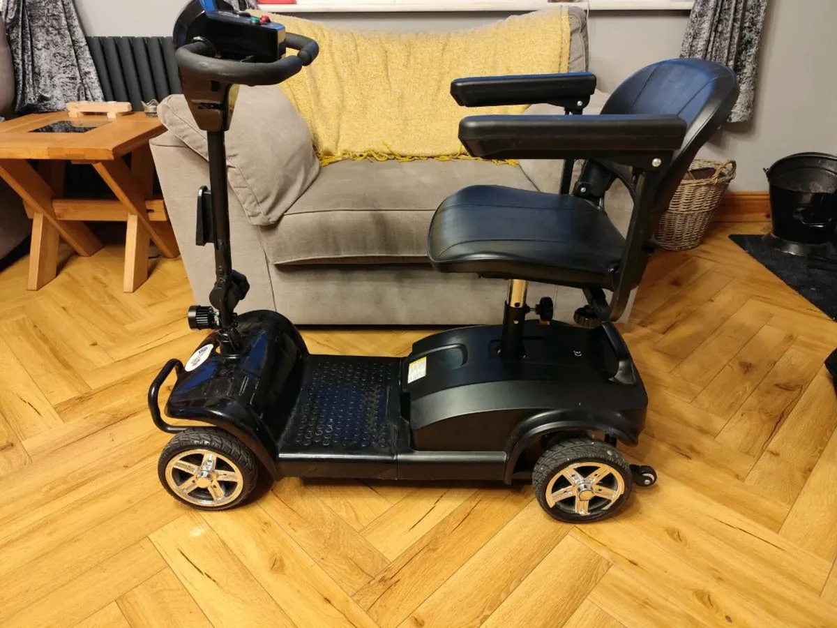 Mobility scooter - Image 1
