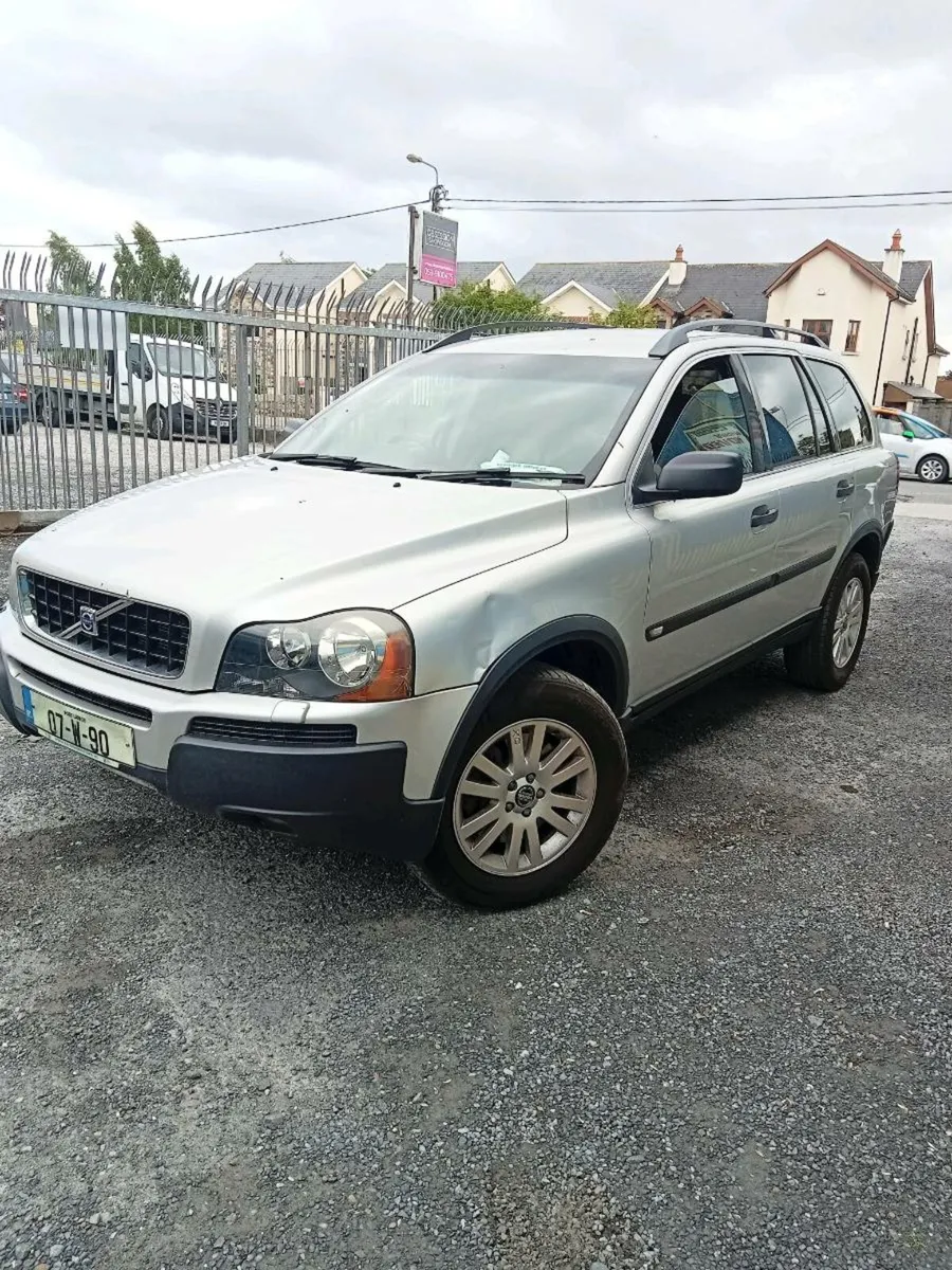 Volvo XC90 - Image 1
