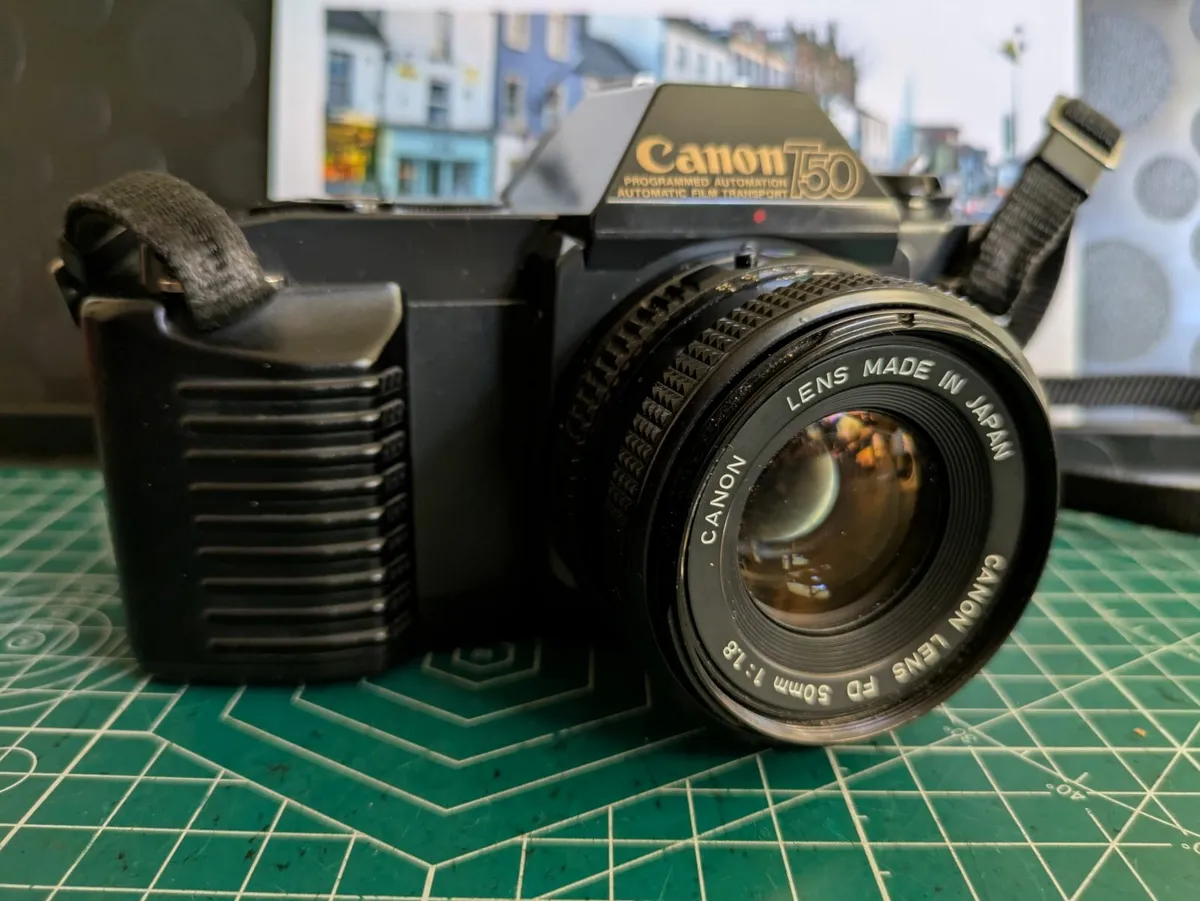 🎞️ Canon T50 + 50mm 1.8 lens - Image 1
