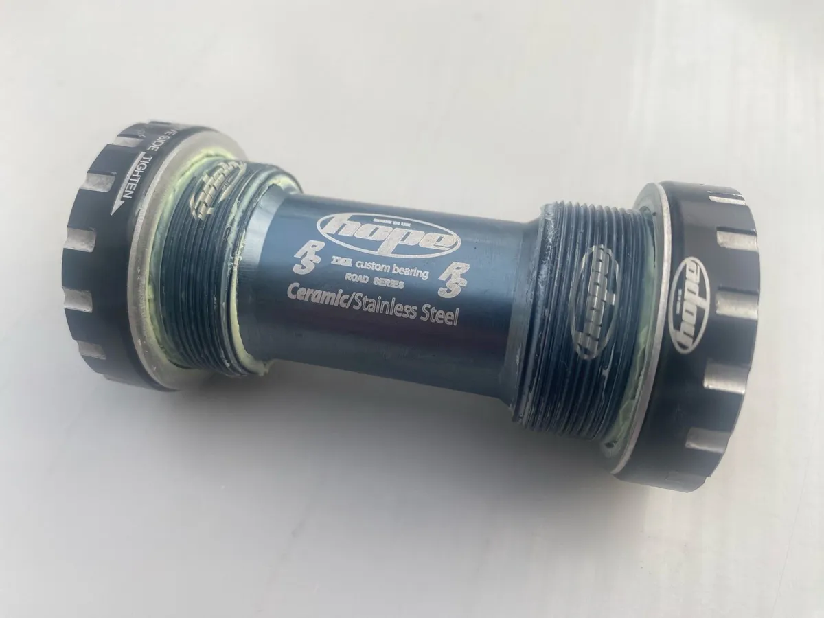 Hope Ceramic / Stainless Threaded Bottom Bracket - Image 1