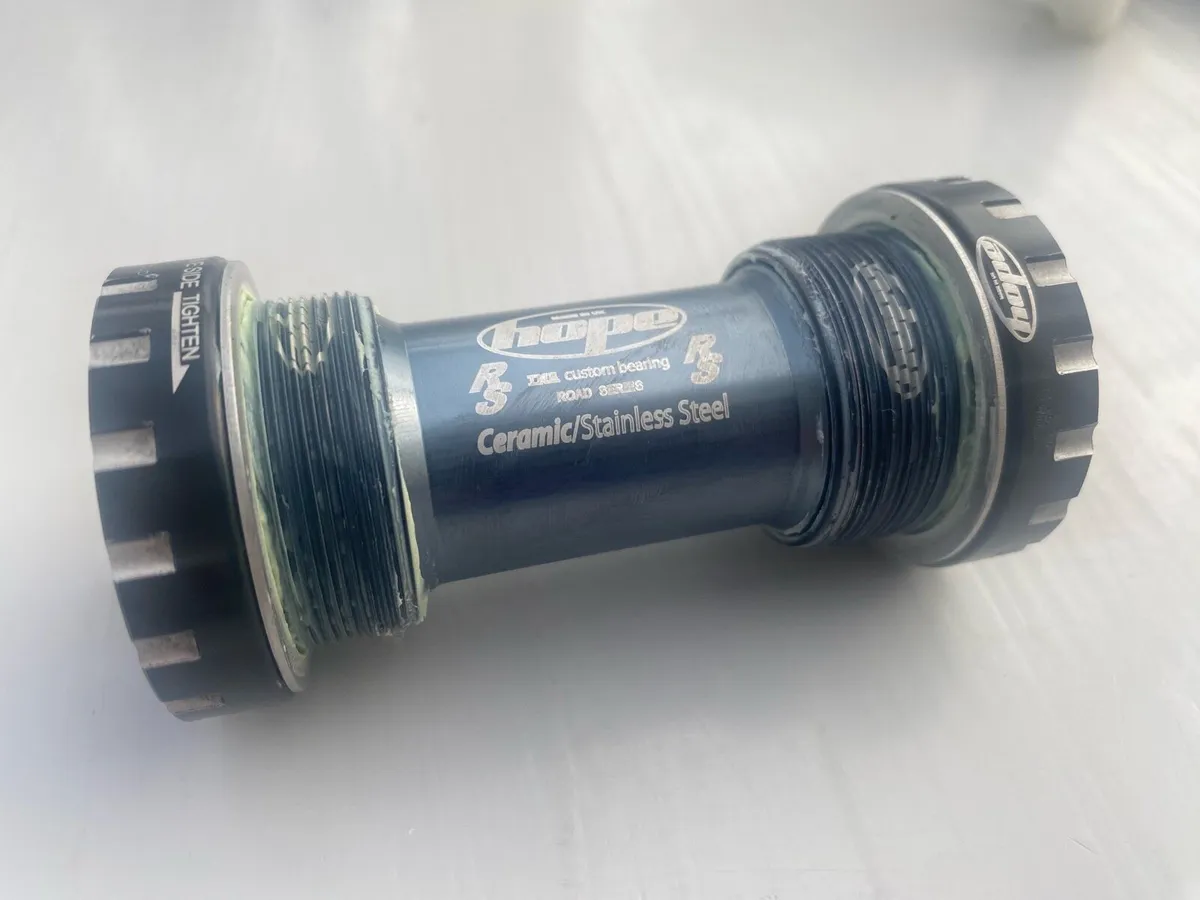 Hope Ceramic / Stainless Threaded Bottom Bracket - Image 2