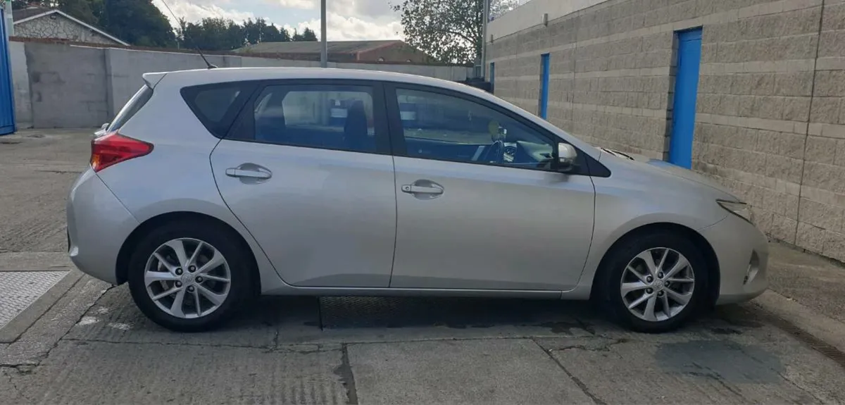 Toyota Auris 1.4 D4D - Image 2