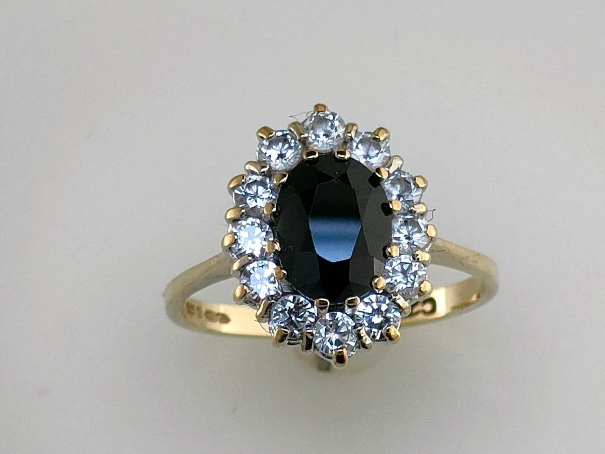 9ct Gold Princess Diana Ring - Image 1