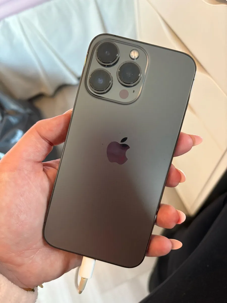 iPhone 13 Pro 256gb - Image 1