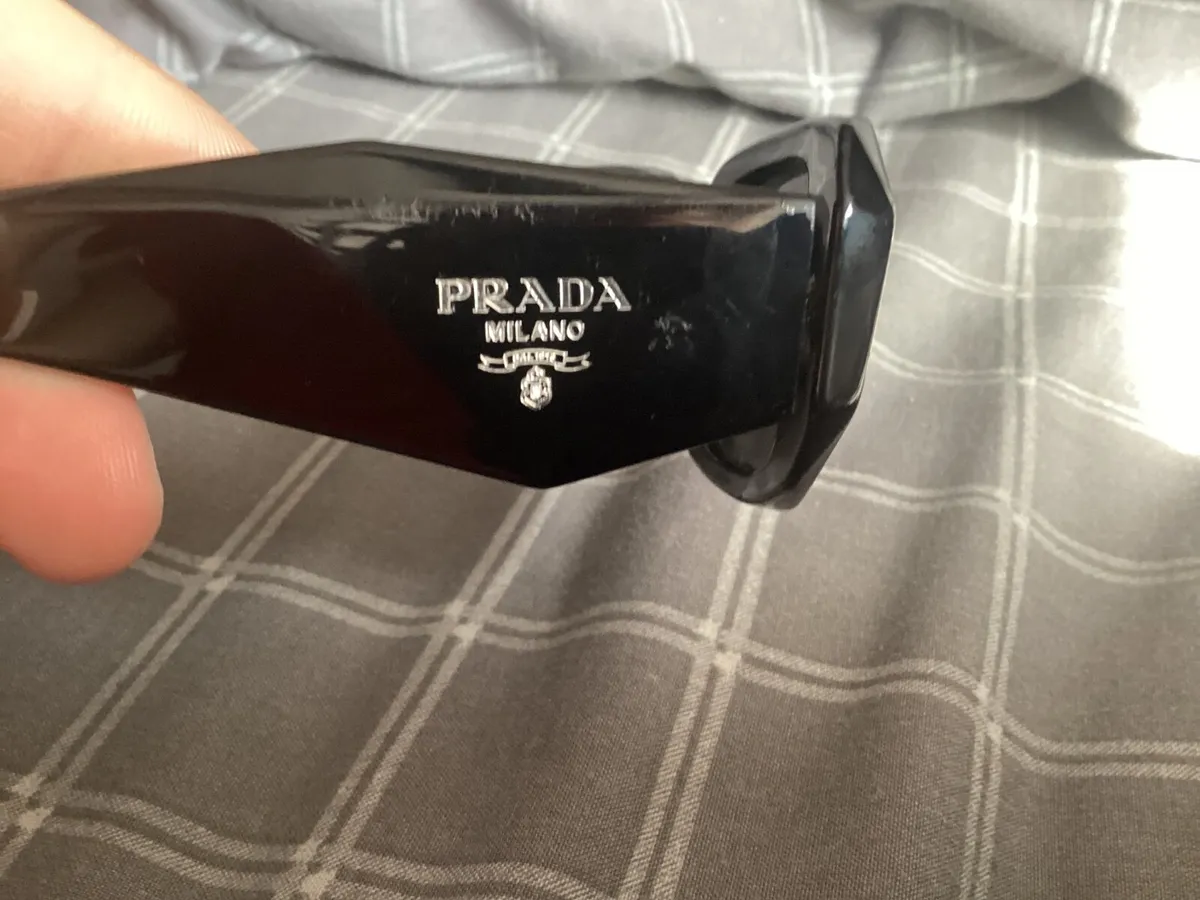 Prada sun glasses - Image 3