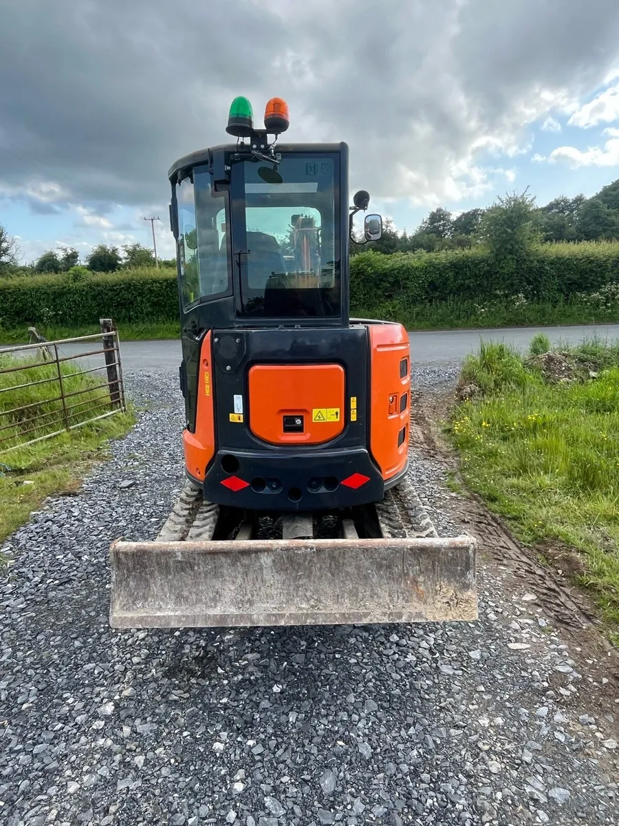 Zaxis 33 - Image 3