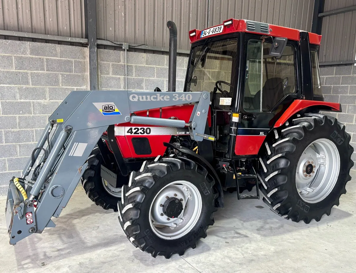 CASE 4230 XL c/w Quicke loader - Image 2