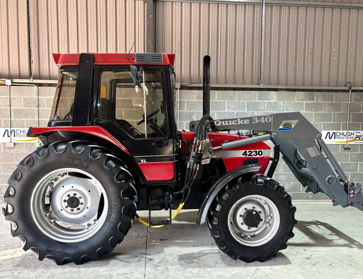 CASE 4230 XL c/w Quicke loader - Image 3