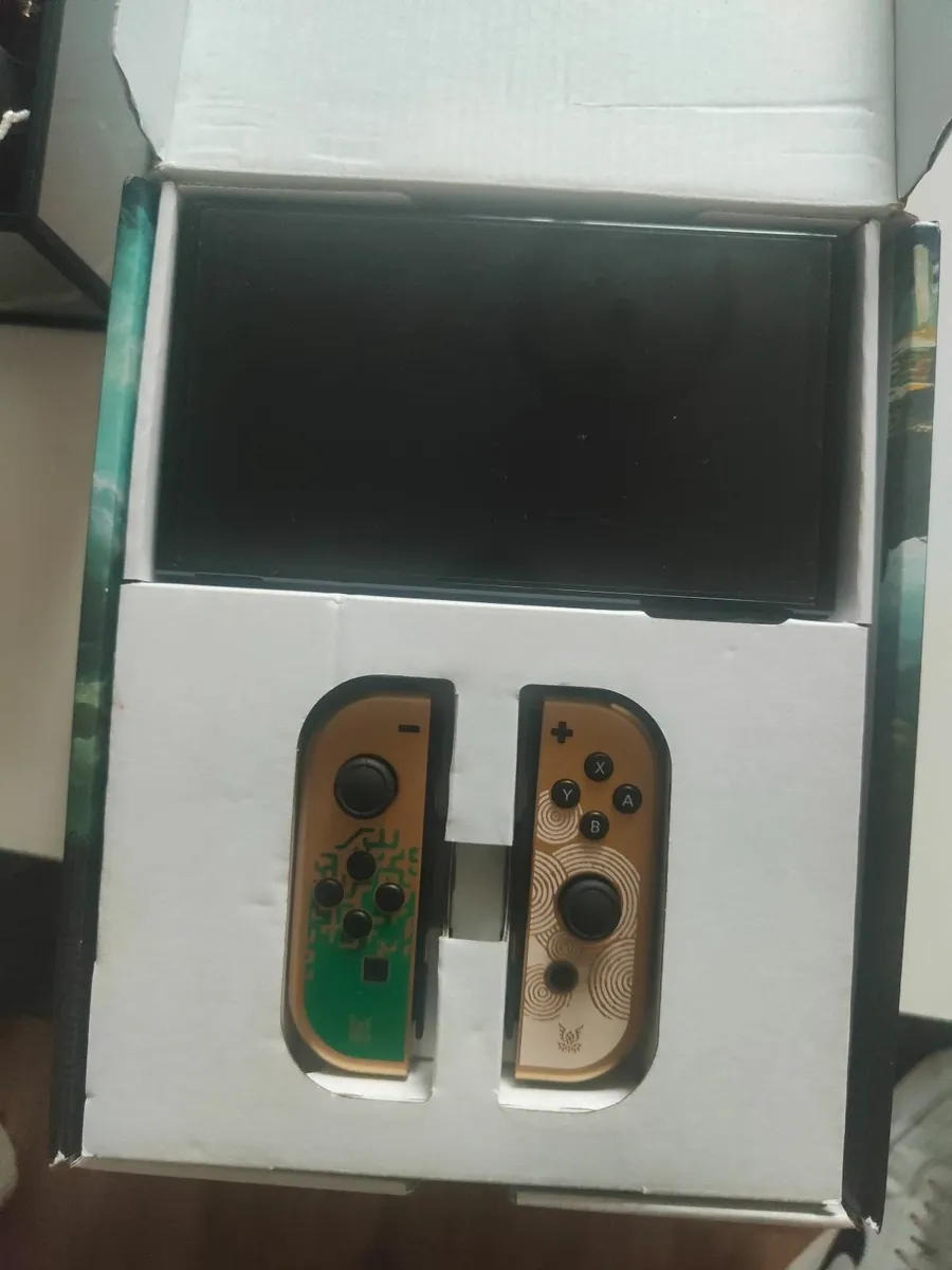 Nintendo switch OLED - Image 3