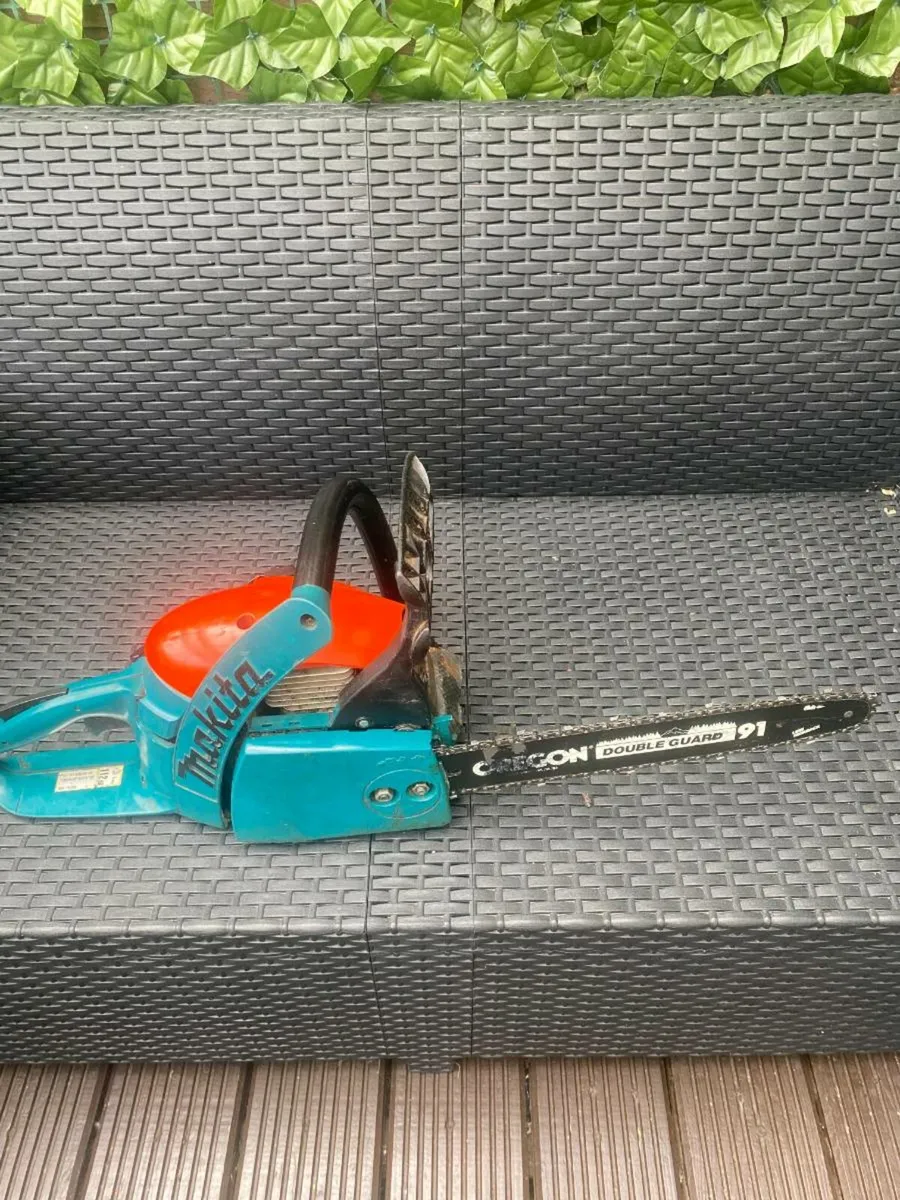 Chainsaw Makita - Image 1