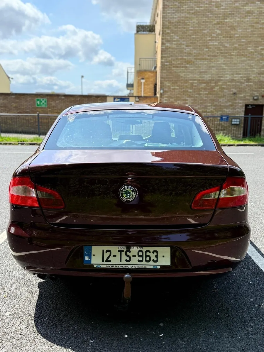Skoda Superb - Image 4