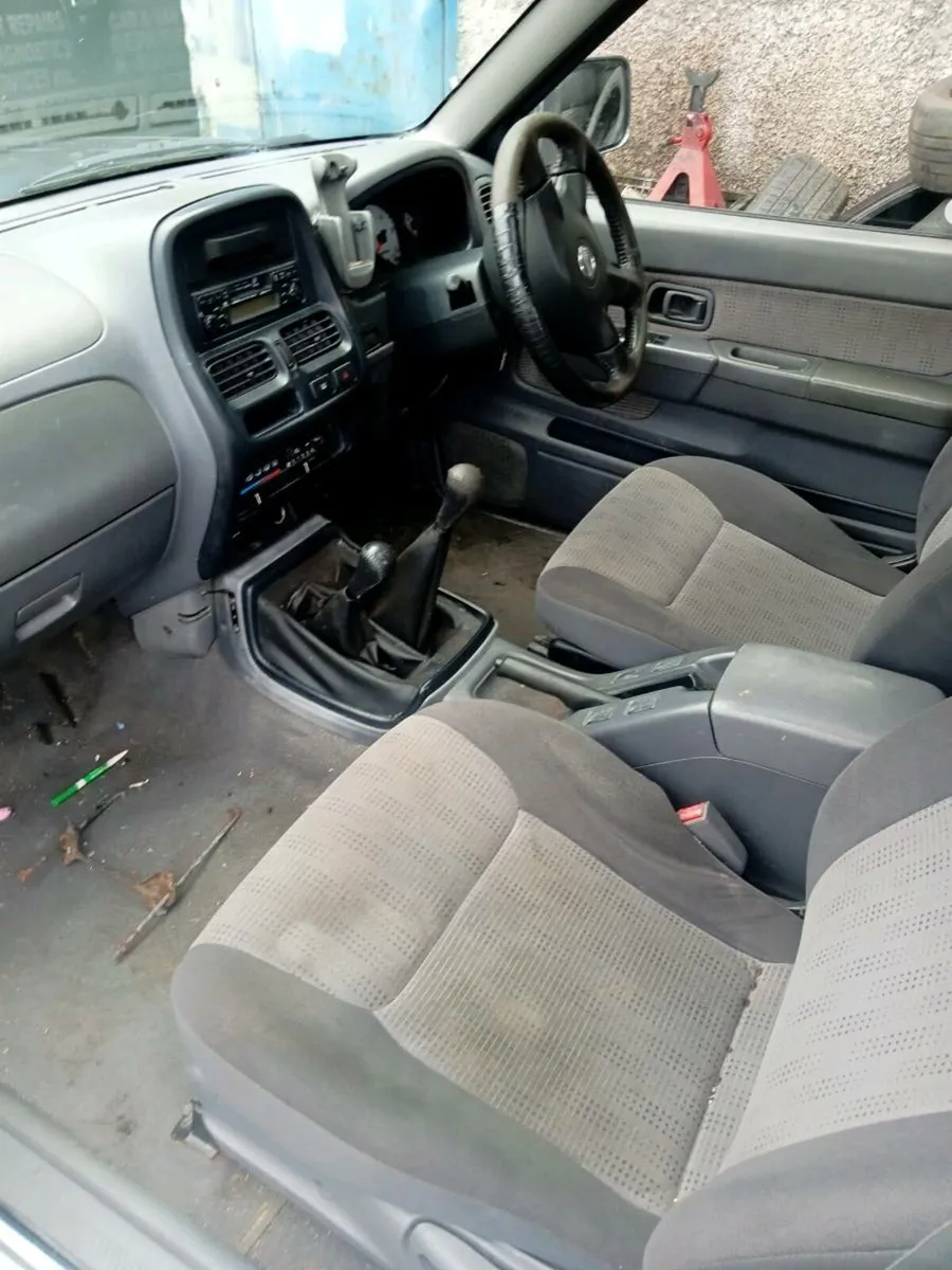 Nissan navara - Image 2