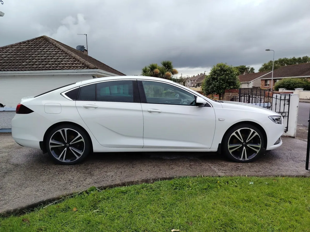 Opel Insignia 2020 - Image 1