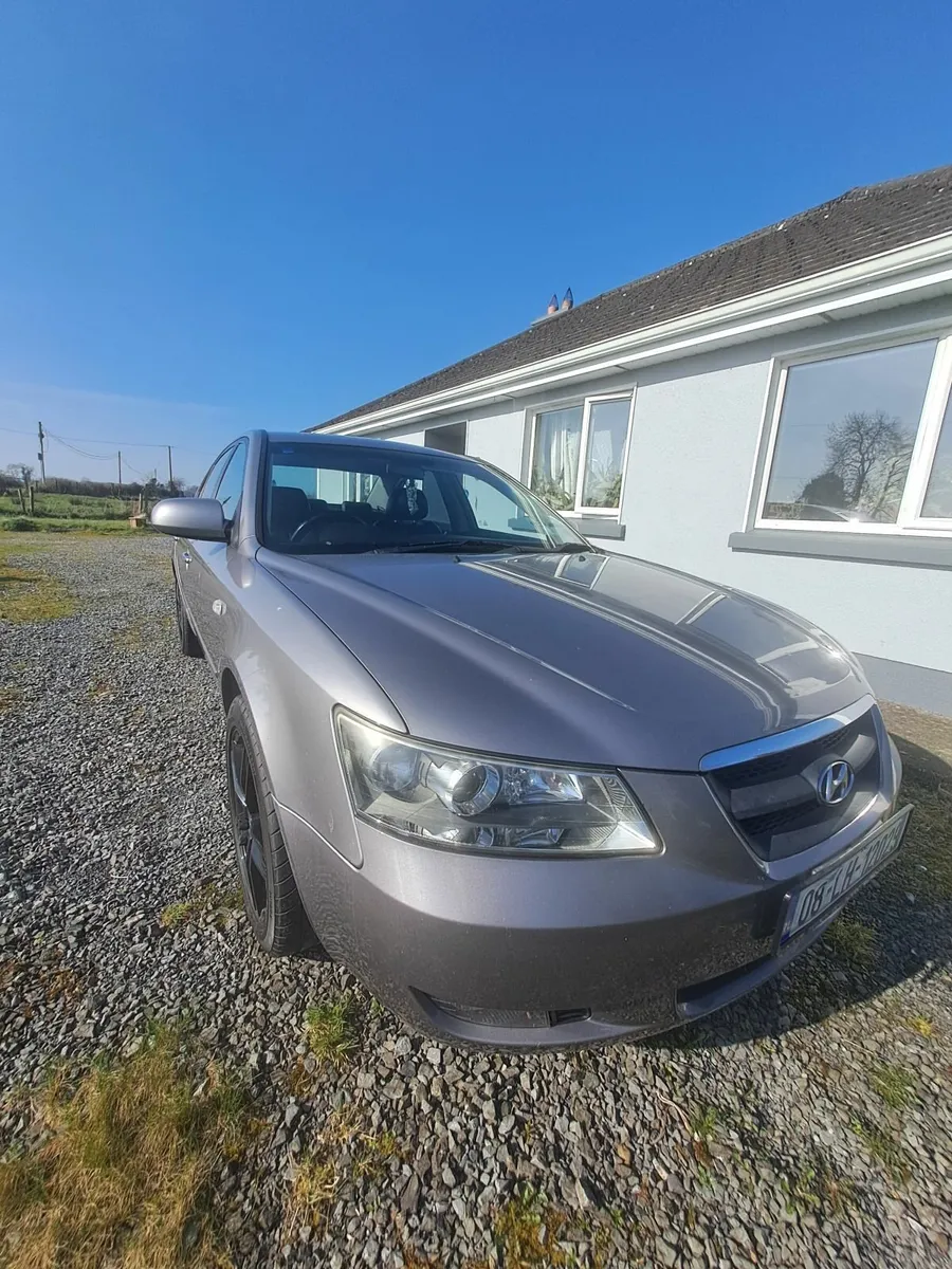Hyundai Sonata 2008 - Image 2