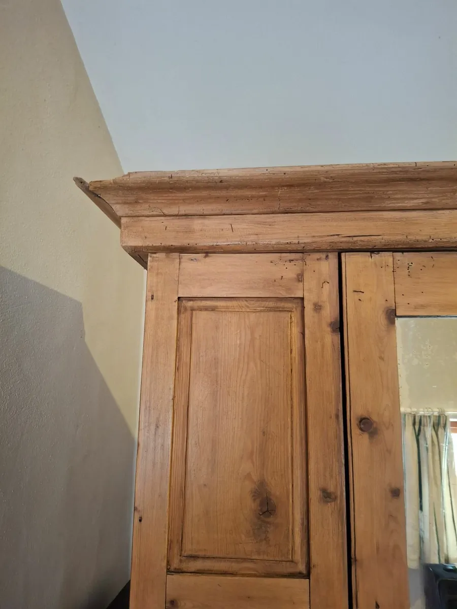 Antique pine wardrobe.     Measurements 187cm h - Image 4