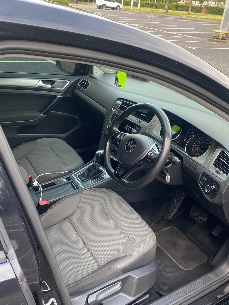 Volkswagen Golf 2014 - Image 2