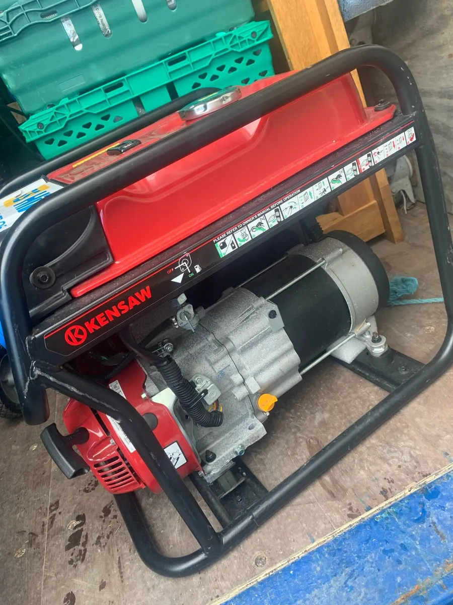 Kensaw petrol generator avr 3.2kw 2800W - Image 1