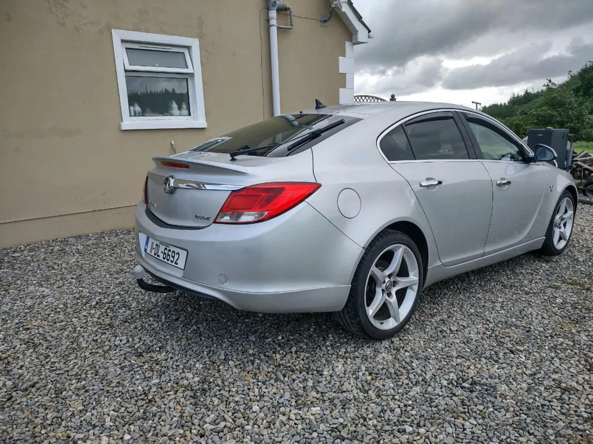 Insignia - Image 4